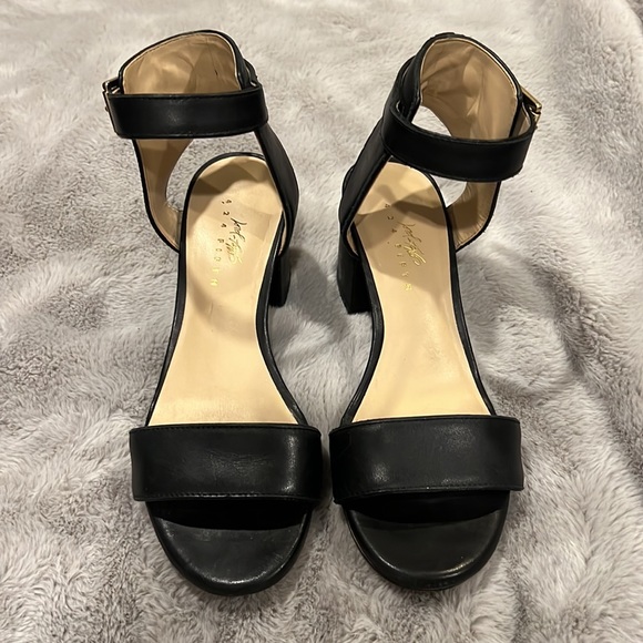 Lord & Taylor open toe chunky heel sandals - black leather - 37 - Picture 5 of 7